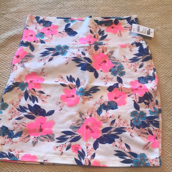 Charlotte Russe Dresses & Skirts - Mini skirt